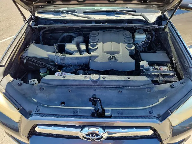 2010 TOYOTA 4RUNNER SR5  