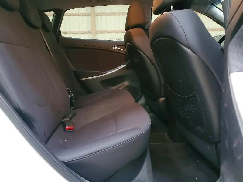 2013 HYUNDAI ACCENT SE  