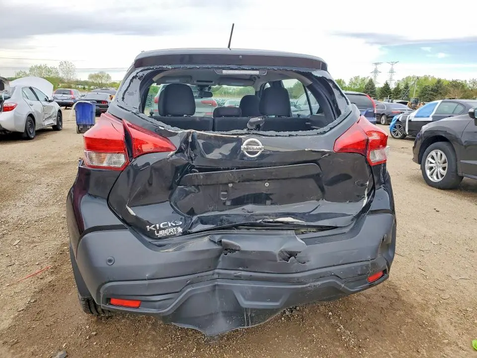 2020 NISSAN KICKS S  