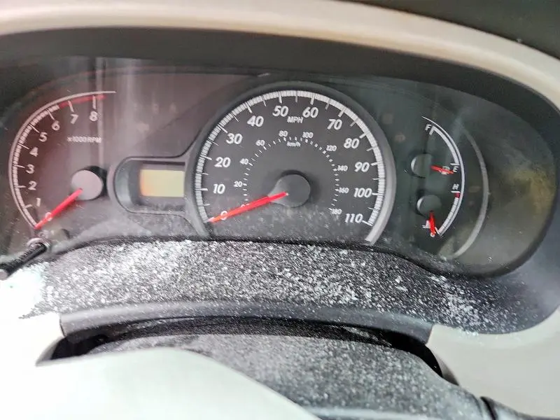 2011 TOYOTA SIENNA LE 8-PASSENGER  