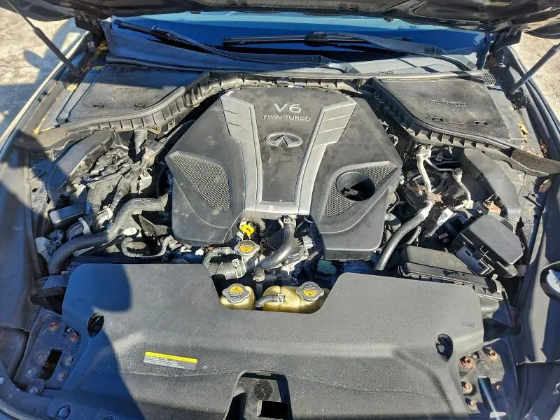 2017 INFINITI Q60 RED SPORT 400  