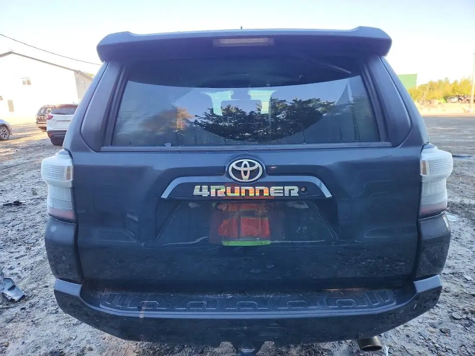 2017 TOYOTA 4RUNNER SR5  