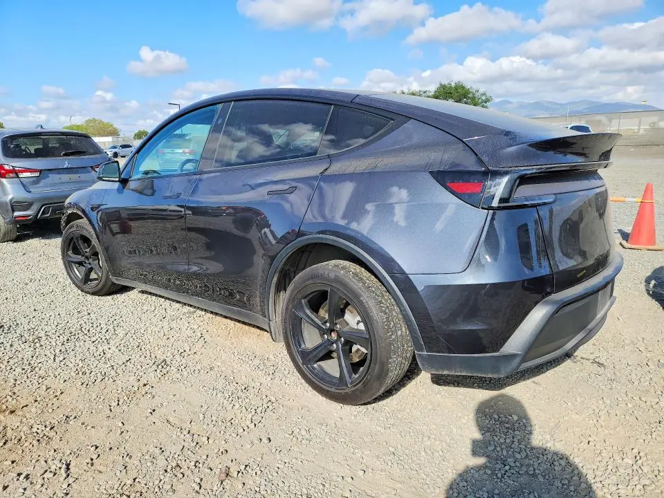 2026 TESLA MODEL Y   