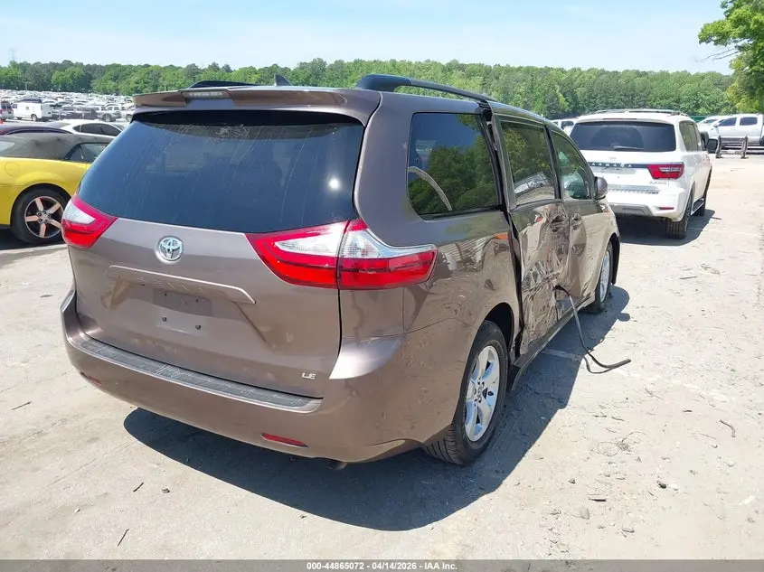2018 TOYOTA SIENNA LE 8 PASSENGER