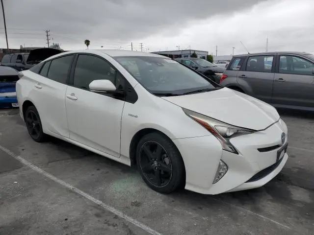 2016 TOYOTA PRIUS   