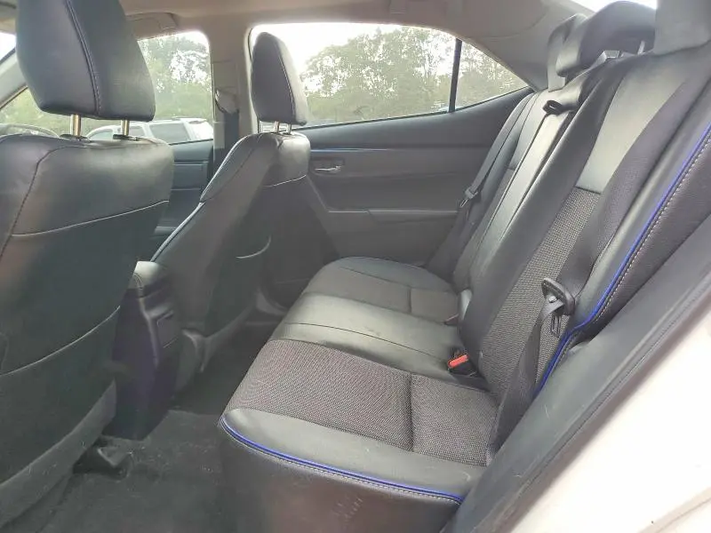 2017 TOYOTA COROLLA SE  