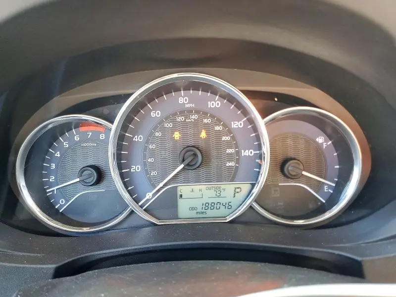 2015 TOYOTA COROLLA LE PLUS  