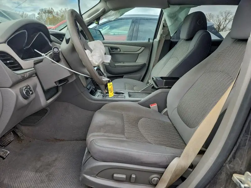 2013 CHEVROLET TRAVERSE LS  