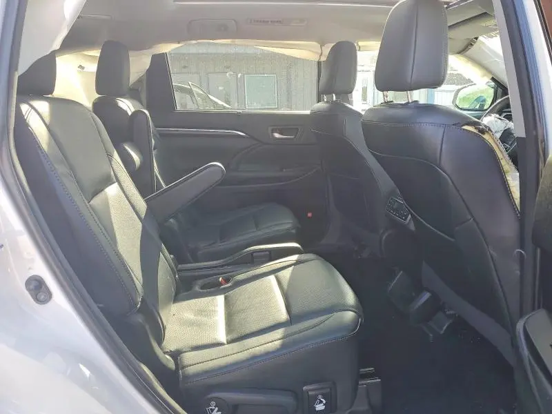 2016 TOYOTA HIGHLANDER LIMITED PLATINUM  