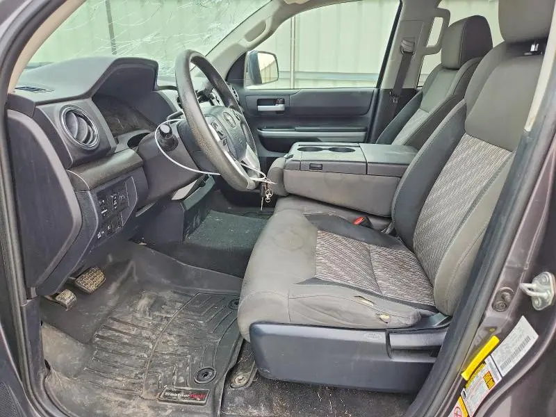 2018 TOYOTA TUNDRA SR5  