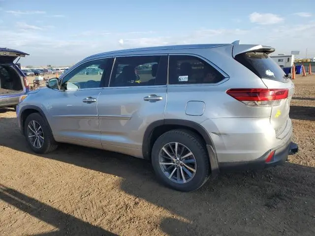 2018 TOYOTA HIGHLANDER SE  