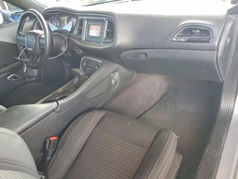 2016 DODGE CHALLENGER SXT  