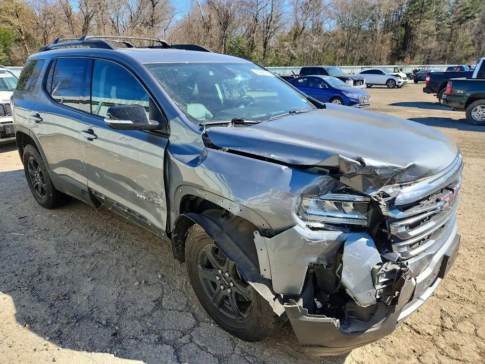 2022 GMC ACADIA AT4  