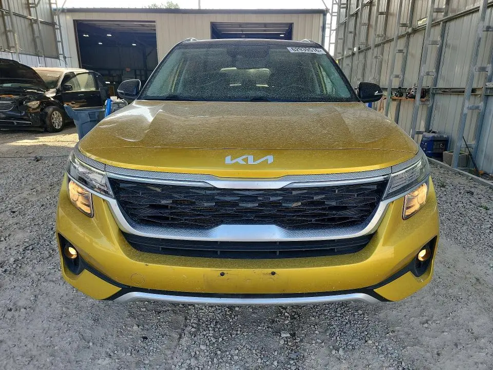 2022 KIA SELTOS S  