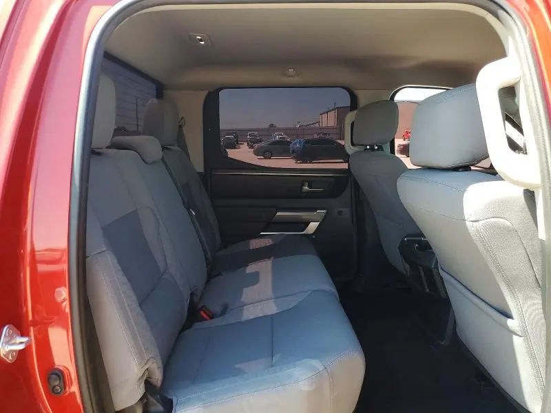 2022 TOYOTA TUNDRA SR5  