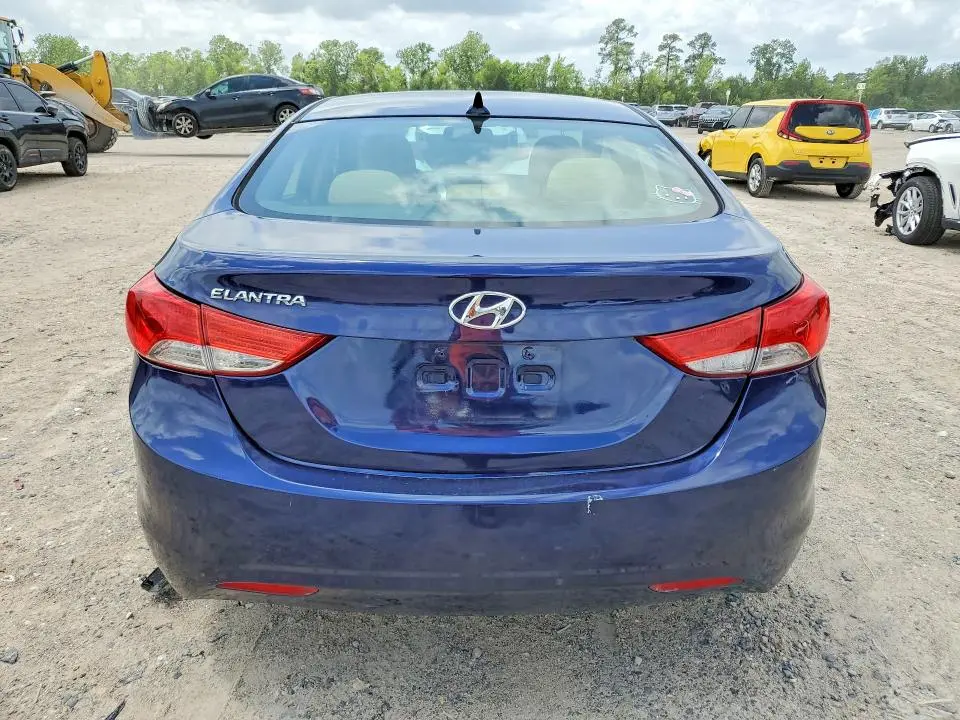 2013 HYUNDAI ELANTRA GLS  