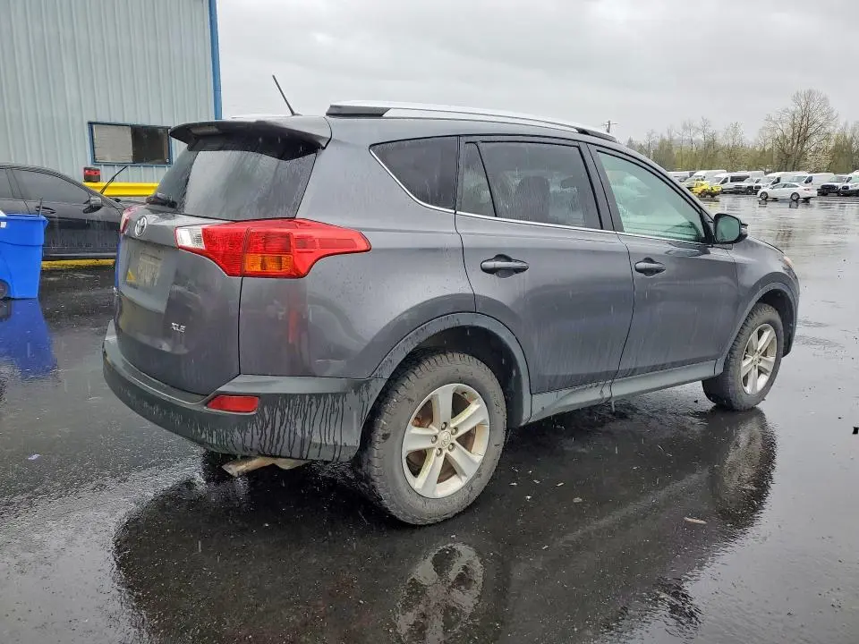 2014 TOYOTA RAV4 XLE  