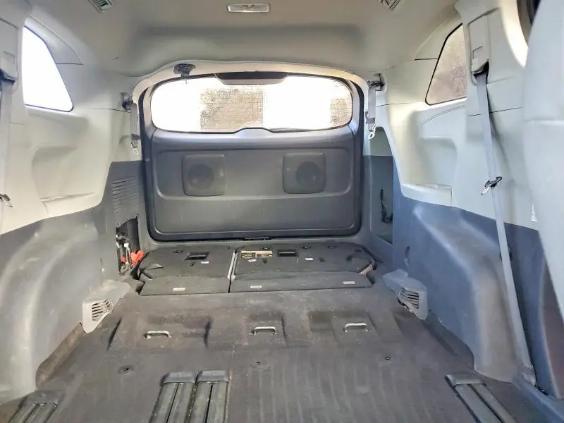 2022 TOYOTA SIENNA LE 8-PASSENGER  