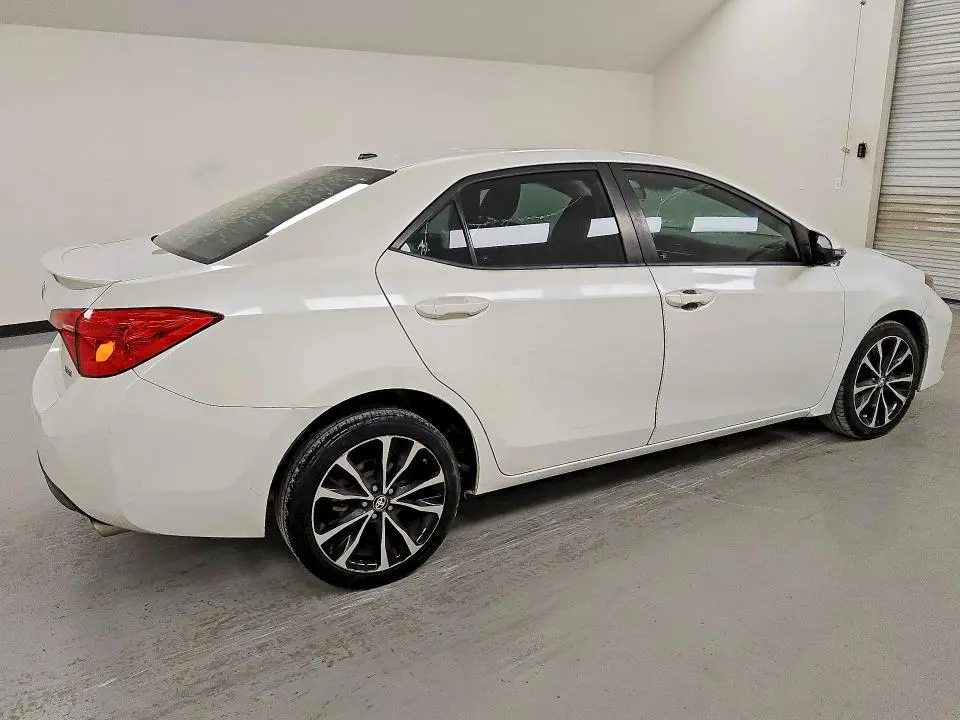 2017 TOYOTA COROLLA XSE  