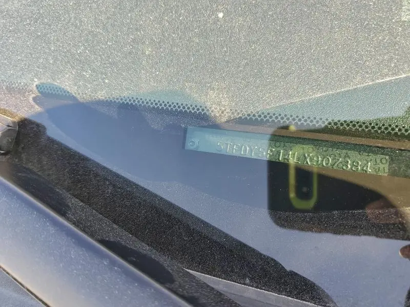 2020 TOYOTA TUNDRA CREWMAX SR5  