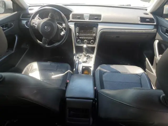 2012 VOLKSWAGEN PASSAT SE  