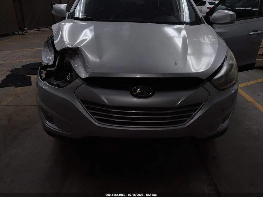 2015 HYUNDAI TUCSON SE