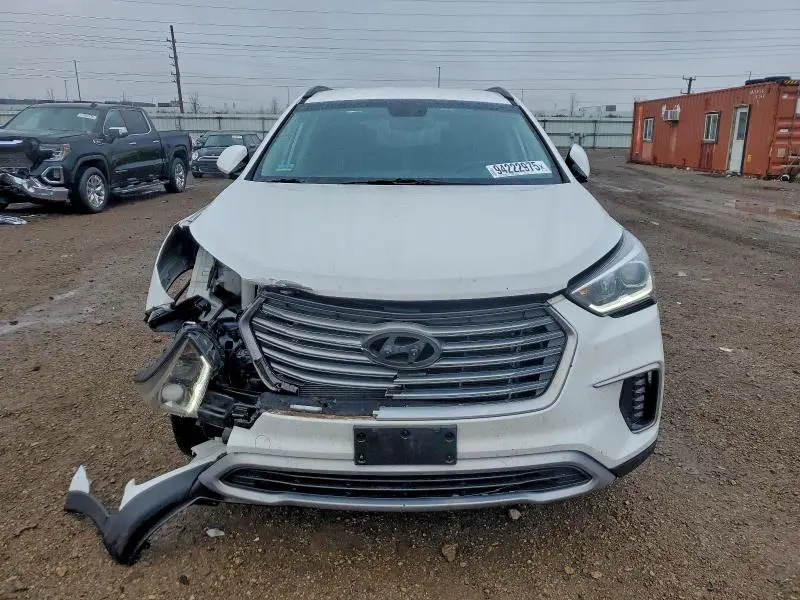 2017 HYUNDAI SANTA FE SE  