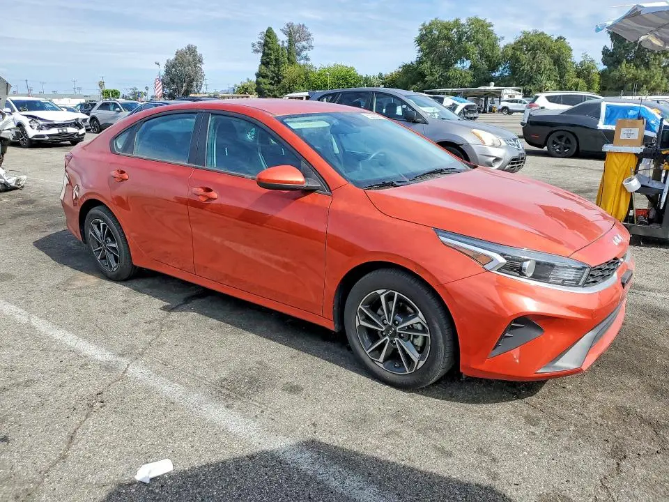 2022 KIA FORTE LXS  