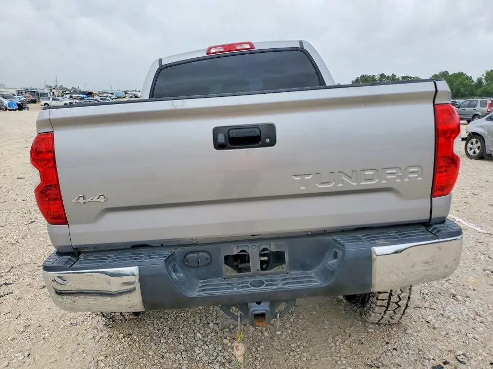 2014 TOYOTA TUNDRA CREWMAX SR5  