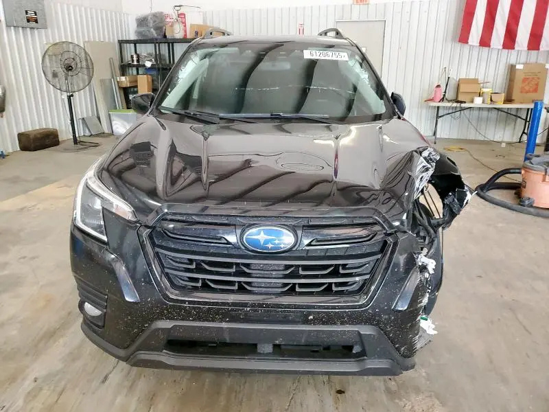 2023 SUBARU FORESTER PREMIUM  