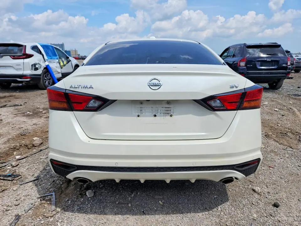 2019 NISSAN ALTIMA SV  