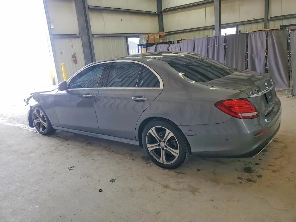 2017 MERCEDES-BENZ E 300  