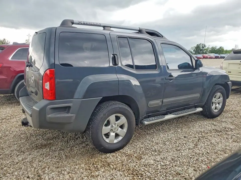 2013 NISSAN XTERRA X  