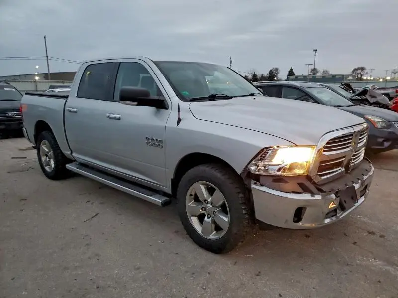 2015 RAM 1500 SLT  