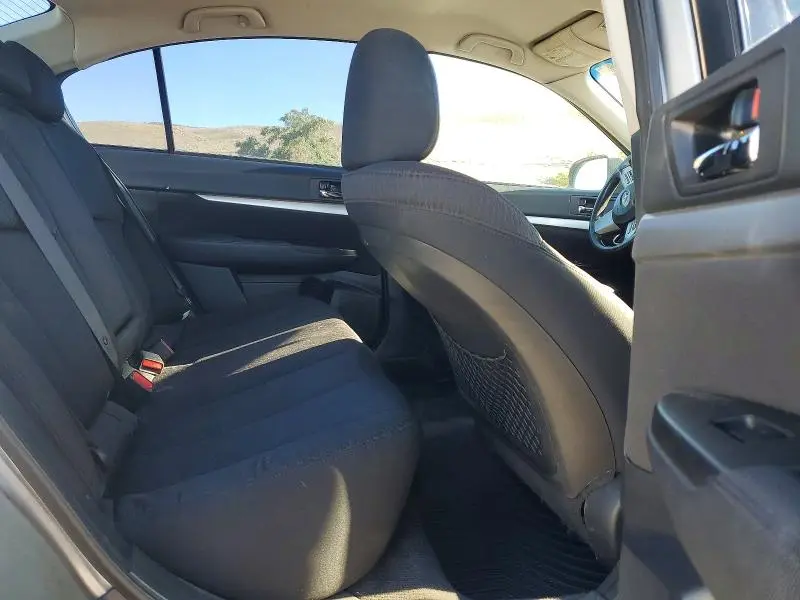 2011 SUBARU LEGACY 2.5I  