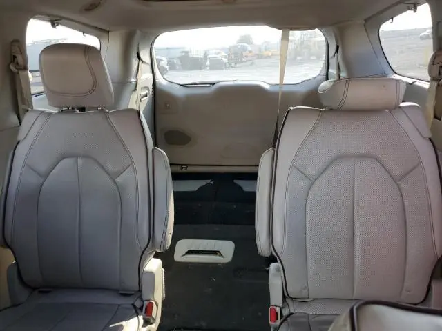 2017 CHRYSLER PACIFICA LIMITED  