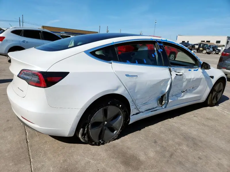 2018 TESLA MODEL 3   