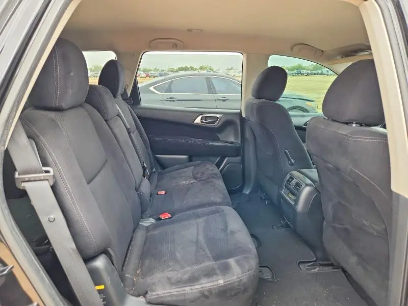 2015 NISSAN PATHFINDER S  