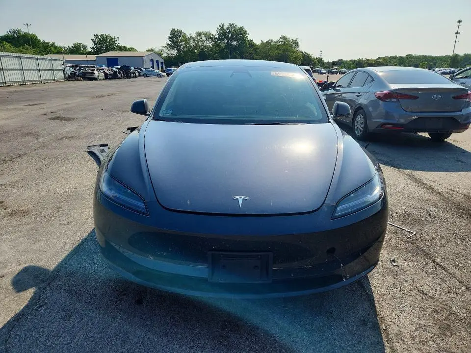 2024 TESLA MODEL 3   