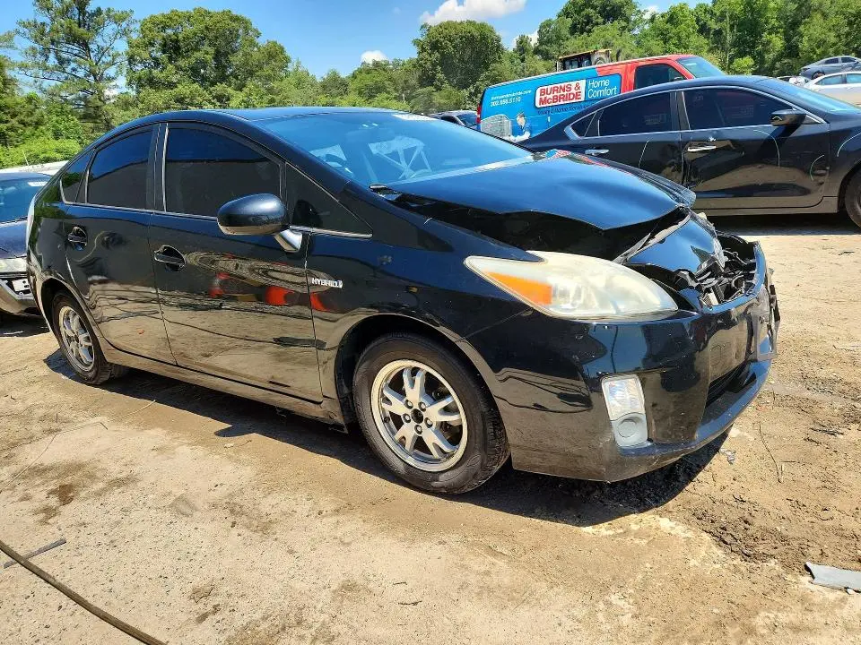2010 TOYOTA PRIUS III  