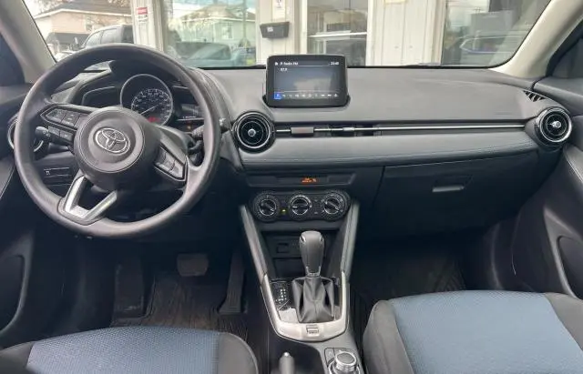 2020 TOYOTA YARIS LE  
