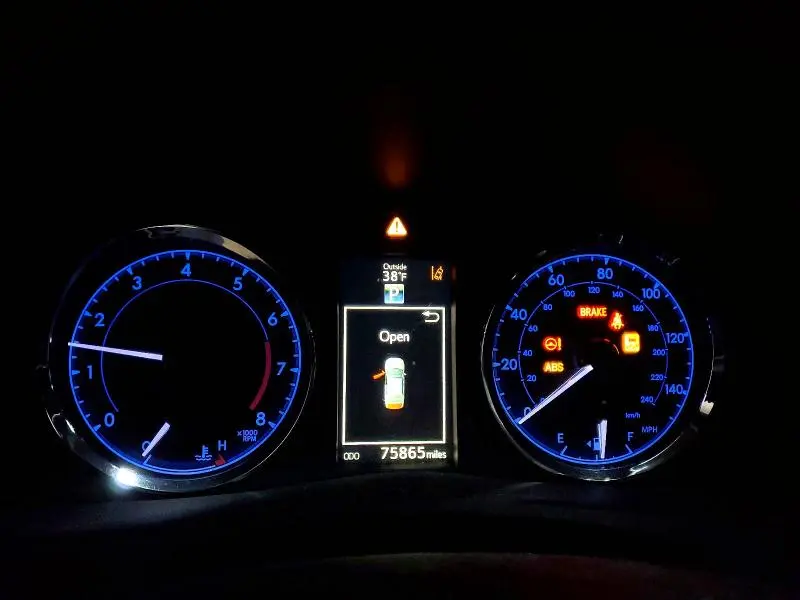 2019 TOYOTA COROLLA L  