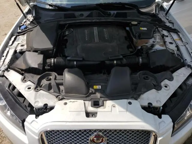 2015 JAGUAR XF 3.0 SPORT  