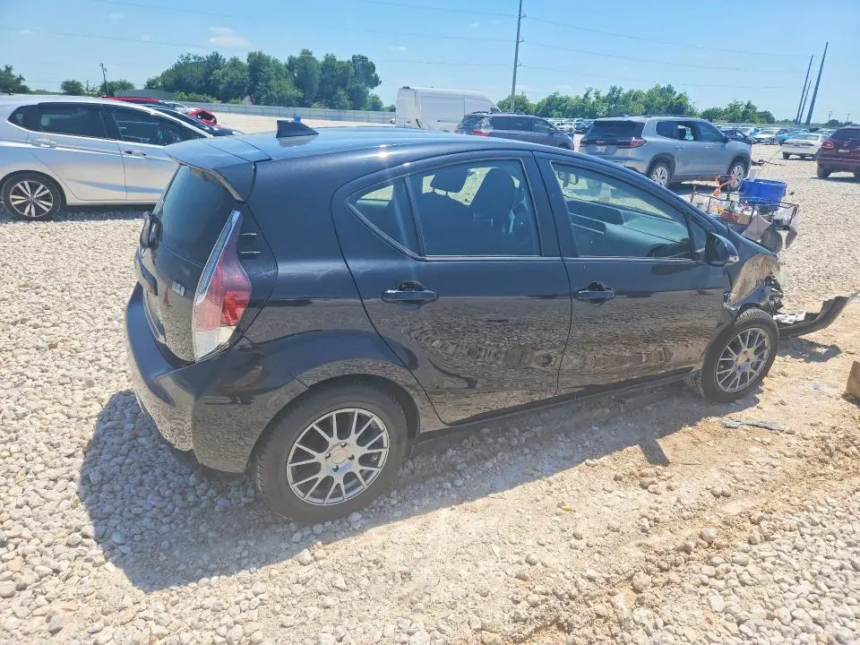 2016 TOYOTA PRIUS C TWO  