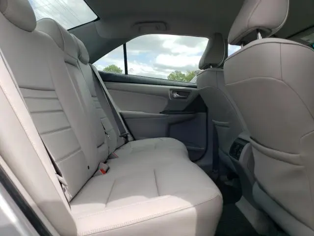 2016 TOYOTA CAMRY LE  