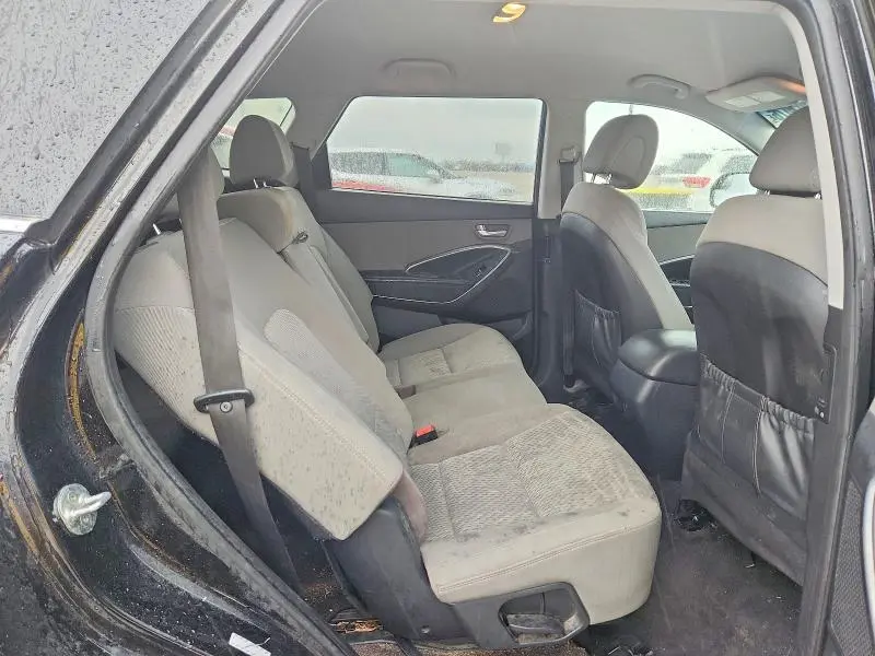 2018 HYUNDAI SANTA FE SE  
