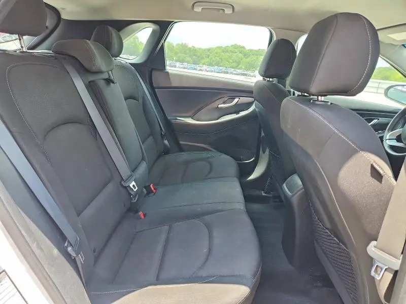 2018 HYUNDAI ELANTRA GT BASE  