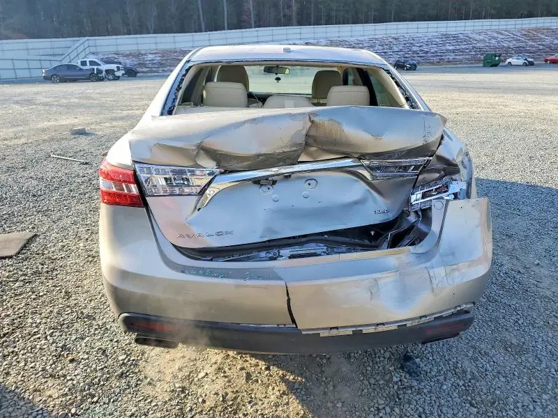 2015 TOYOTA AVALON XLE  