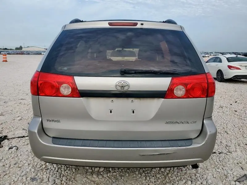 2010 TOYOTA SIENNA CE  