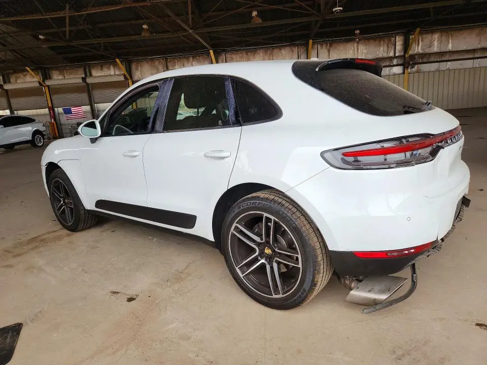 2020 PORSCHE MACAN   